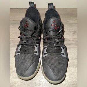 Mens Nike shoes, size 8